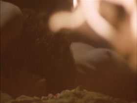 Toni Collette in Velvet Goldmine (1998) 12