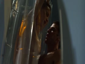 Ana Alexander in Chemistry S01E11  9