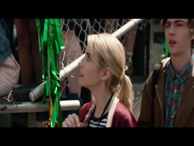 Emily Meade public , hot scene in Nerve (2016) 3