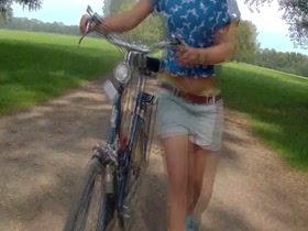 Dana in Schnick Schnack Schnuck (2015) 1