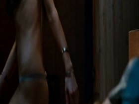 Anna Faris, Rose Byrne in I Give It a Year (2013) 1