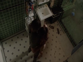 Sarah Wayne Callies in Colony s01e03 (2016) 12