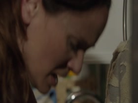 Sarah Wayne Callies in Colony s01e03 (2016) 5