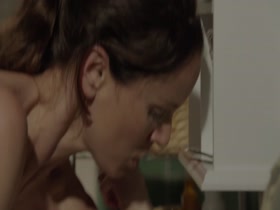 Sarah Wayne Callies in Colony s01e03 (2016) 6