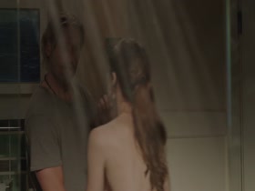 Sarah Wayne Callies in Colony s01e03 (2016) 9