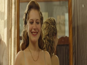 Ophelia Kolb in Gainsbourg (2010) 15