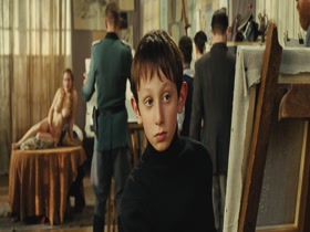 Ophelia Kolb in Gainsbourg (2010) 3