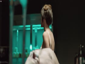 Paz de la Huerta in Nurse 3D (2013) 15