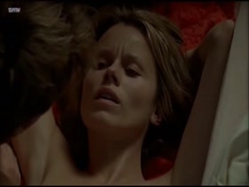 Helena Af Sandeberg in Un Virus Au Paradis (2003) 12