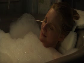 Laura Linney & Cynthia Nixon in The Big C. (2011) 16