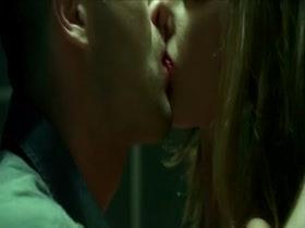 Paz de la Huerta in 5 Up 2 Down (2006)