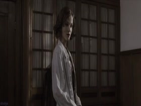 Sylvia Hoeks in De Bende van Oss (2011) 1