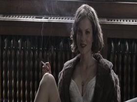 Sylvia Hoeks in De Bende van Oss (2011) 14