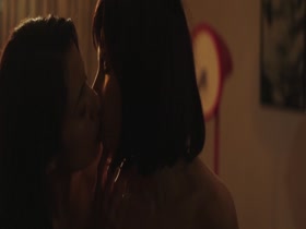 Dana Dorel Jessica Iris Here Comes the Devil (2012) 720p 17