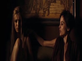 Elena Anaya, Natasha Yarovenko in Habitacion en Roma  6