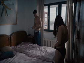 Elena Popa Autoportretul Unei Fete Cuminti (2015) 720p  11