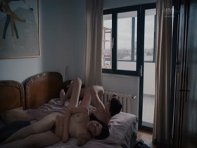 Elena Popa Autoportretul Unei Fete Cuminti (2015) 720p  6