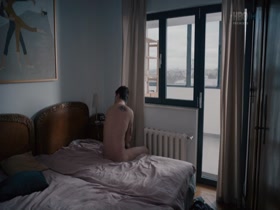 Elena Popa Autoportretul Unei Fete Cuminti (2015) 720p  7
