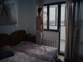 Elena Popa Autoportretul Unei Fete Cuminti (2015) 720p  8