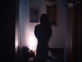 Elena Popa Autoportretul Unei Fete Cuminti (RO2015) 720p  4