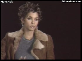 Halle Berry Brunette , Lingerie in Swordfish (2001) 17