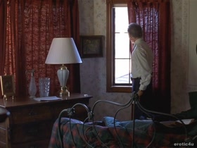 Jaime Pressly nude, butt scene in Poison Ivy The New Seduction 5