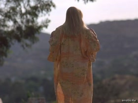 Jaime Pressly nude, butt scene in Poison Ivy The New Seduction 8