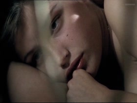 Laetitia Casta Lingerie , Gets Undressed in La Bicyclette Bleue EP3 (2000) 1