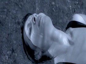 Natacha Regnier Le Silence (FR 2004)  17