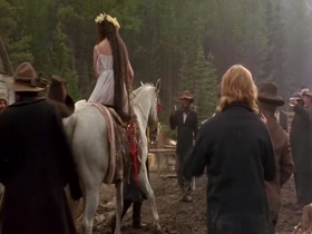 Suzy Amis Olinda Turturro The Ballad of Little Jo (1993)  8