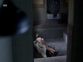 Olga Kurylenko L Annulaire (FR2005)  8