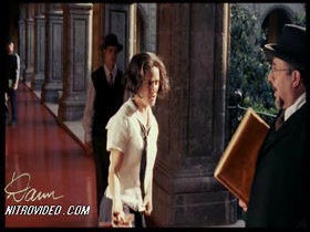 Salma Hayek Brunette , nude scene in Frida 10
