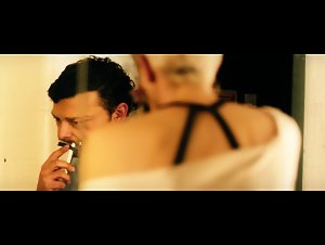 Agyness Deyn Lingerie , Bathtub scene in Pusher (2012) 10