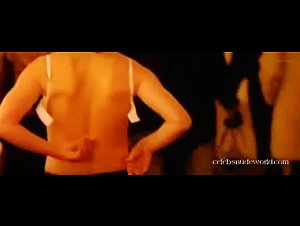 Barbora Bobulova Cuore sacro (IT 2005)  16
