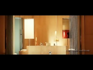 Belen Rodriguez nude , Bathtub scene in Se sei cosi ti dico si  12
