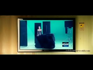Belen Rodriguez wet , Bathtub scene in Se sei cosi ti dico si  12