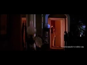 Cara Buono in Waterland (1992) 10