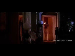 Cara Buono in Waterland (1992) 11