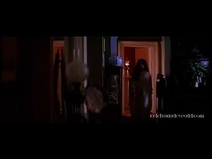 Cara Buono in Waterland (1992) 15