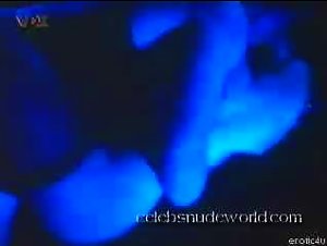Darlanne Fluegel boobs , nude in Breaking Point (1994) 17