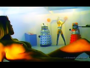 Eliza Borecka , Katarzyna Zelnik , Sonja Karina in Abducted by the Daleks (2005) 15