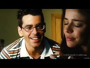 Flora Martinez Explicit , Funny in Canciones de amor en Lolita's Club (2007) 19