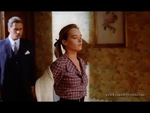 Florence Guerin , Trine Michelsen in La bonne (1986) 11