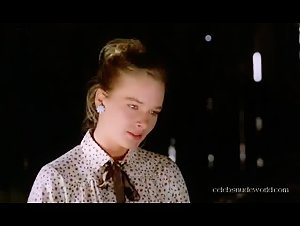 Florence Guerin , Trine Michelsen in La bonne (1986) 6