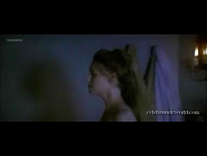 Florence Thomassin in Beaumarchais l'insolent (1996) 2