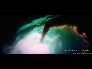 Gianna Michaels in Piranha 3D (2010) 17