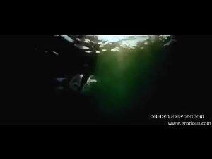 Gianna Michaels in Piranha 3D (2010) 18