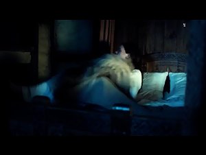 Hayley Atwell in Pillars of the Earth (2010) 2