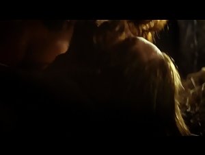 Hayley Atwell , Natalia Worner in Pillars of the Earth (2010) 20