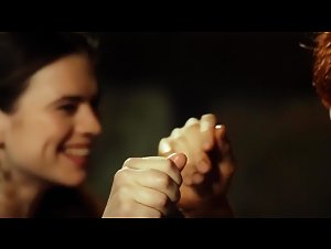 Hayley Atwell , Natalia Worner in Pillars of the Earth (2010) 4